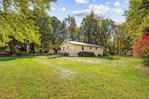 915 White Pond Colony Road W Carmel NY 10512
