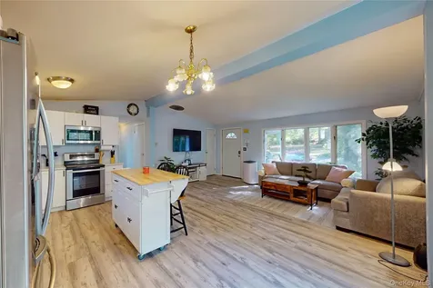 915 White Pond Colony Road W Carmel NY 10512