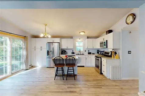 915 White Pond Colony Road W Carmel NY 10512