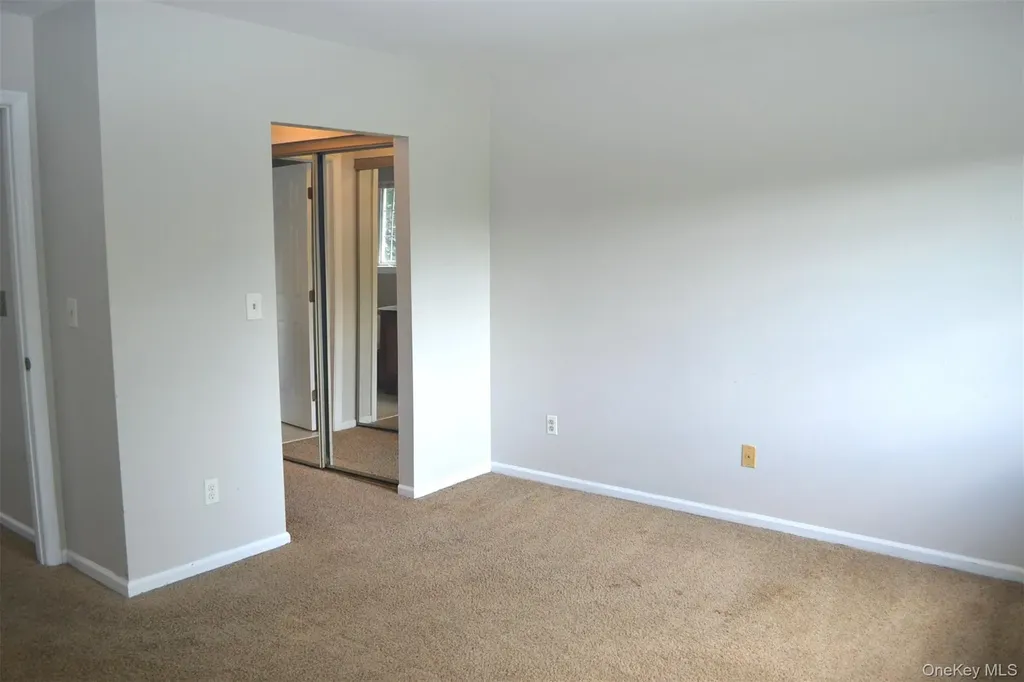 308 Covington Green Lane Patterson NY 12563