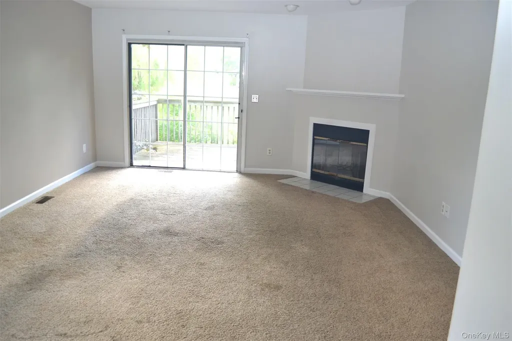 308 Covington Green Lane Patterson NY 12563