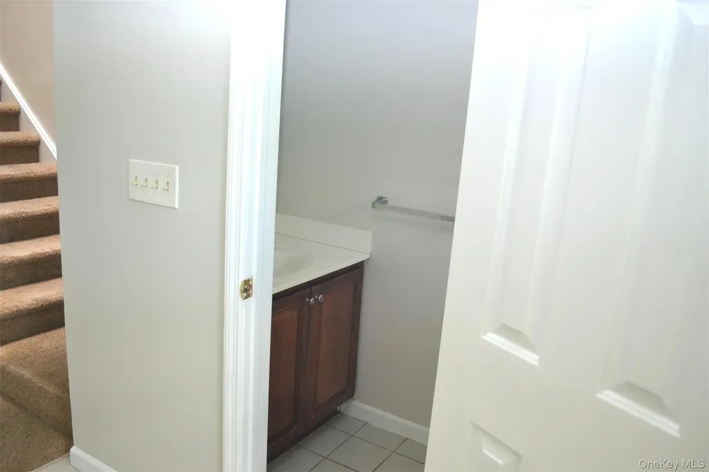 308 Covington Green Lane Patterson NY 12563
