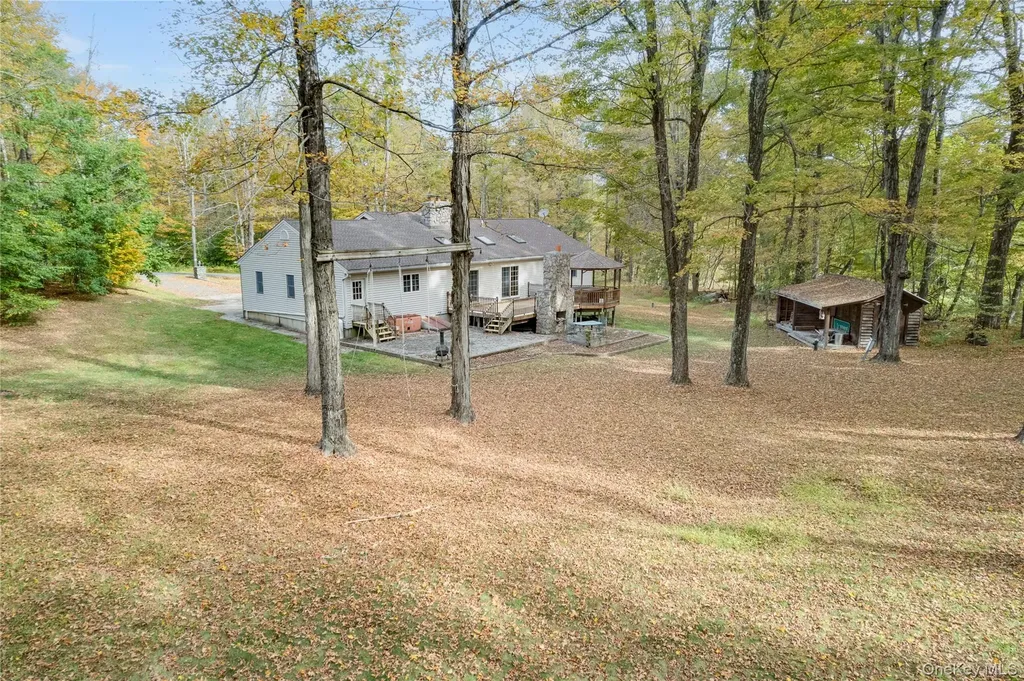 91 Decker Road Ancram NY 12502