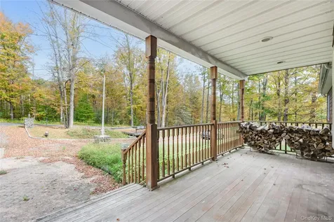 91 Decker Road Ancram NY 12502