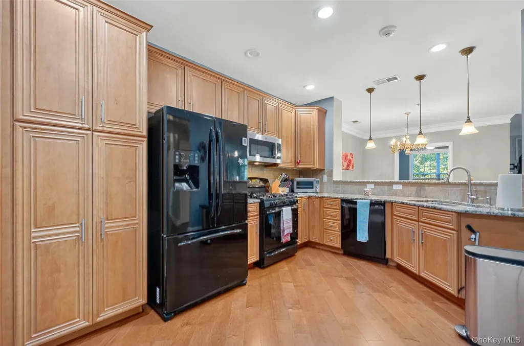 423 Regency Drive Fishkill NY 12524
