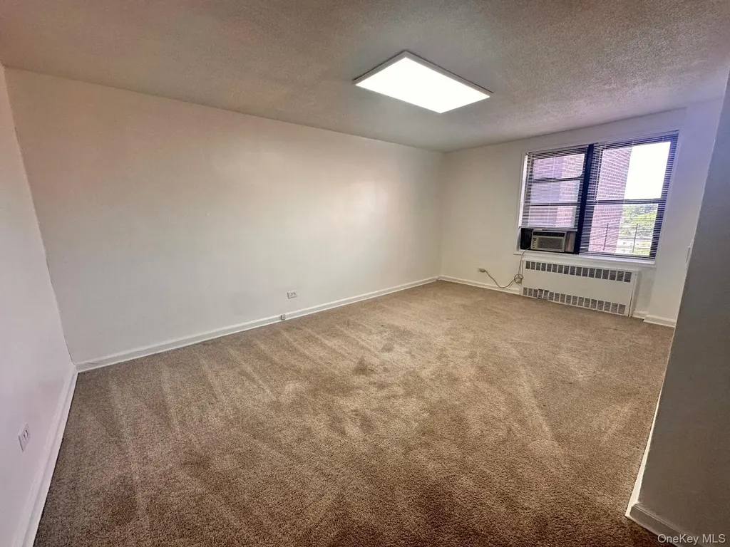 150-11 72nd Road Flushing NY 11367