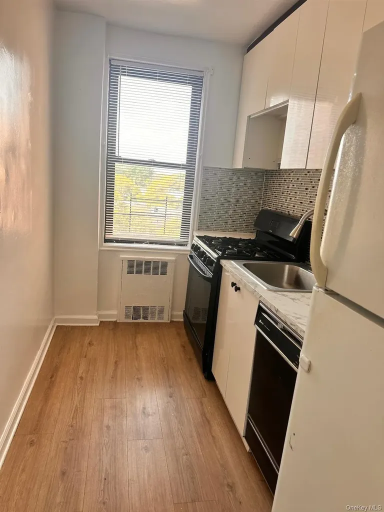 150-11 72nd Road Flushing NY 11367
