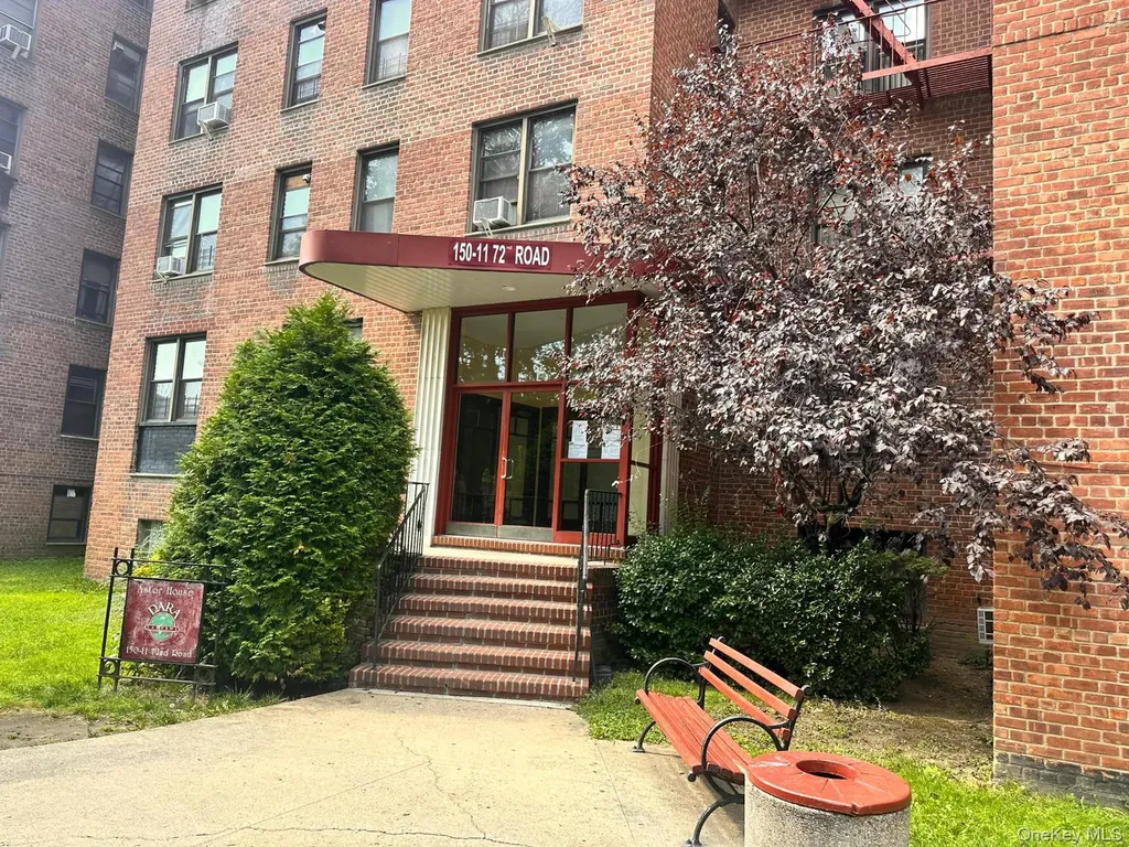 150-11 72nd Road Flushing NY 11367