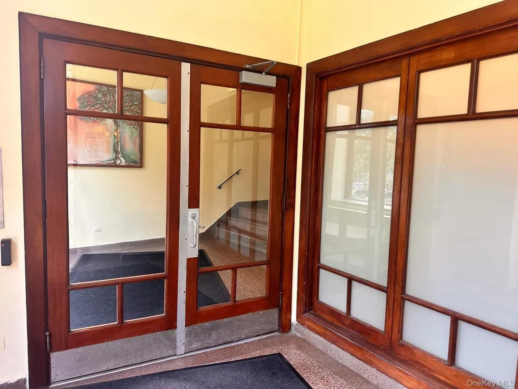 150-11 72nd Road Flushing NY 11367