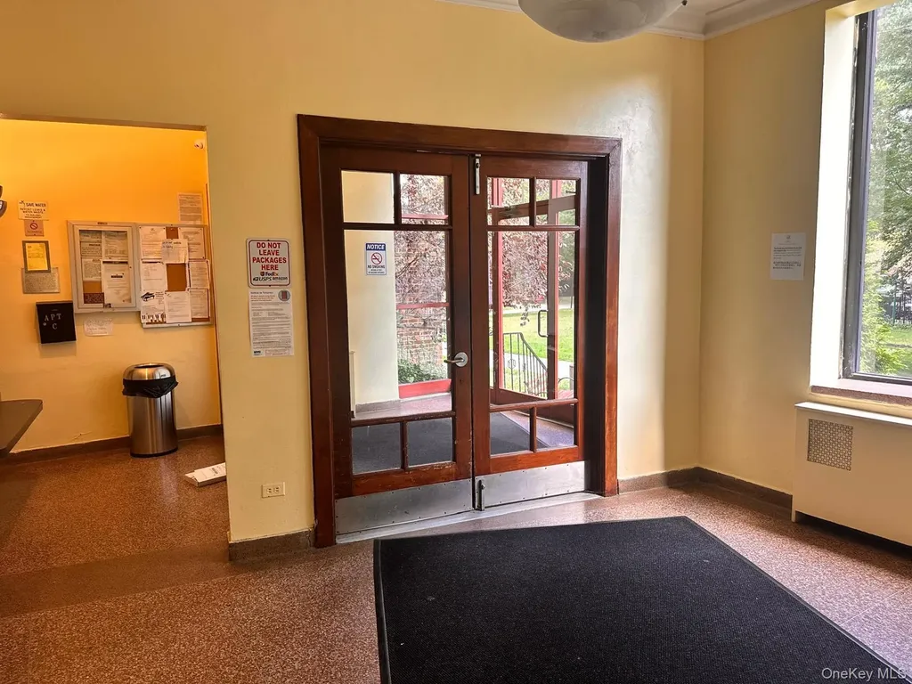 150-11 72nd Road Flushing NY 11367