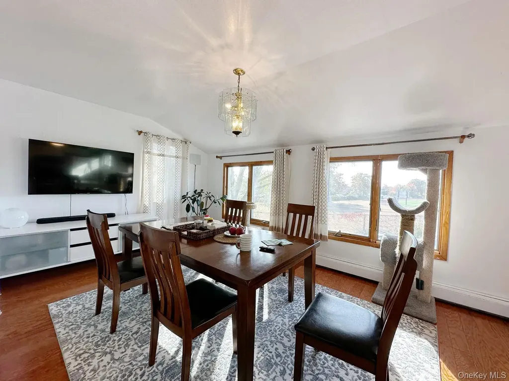 200 Saint Regis Drive Massapequa NY 11762