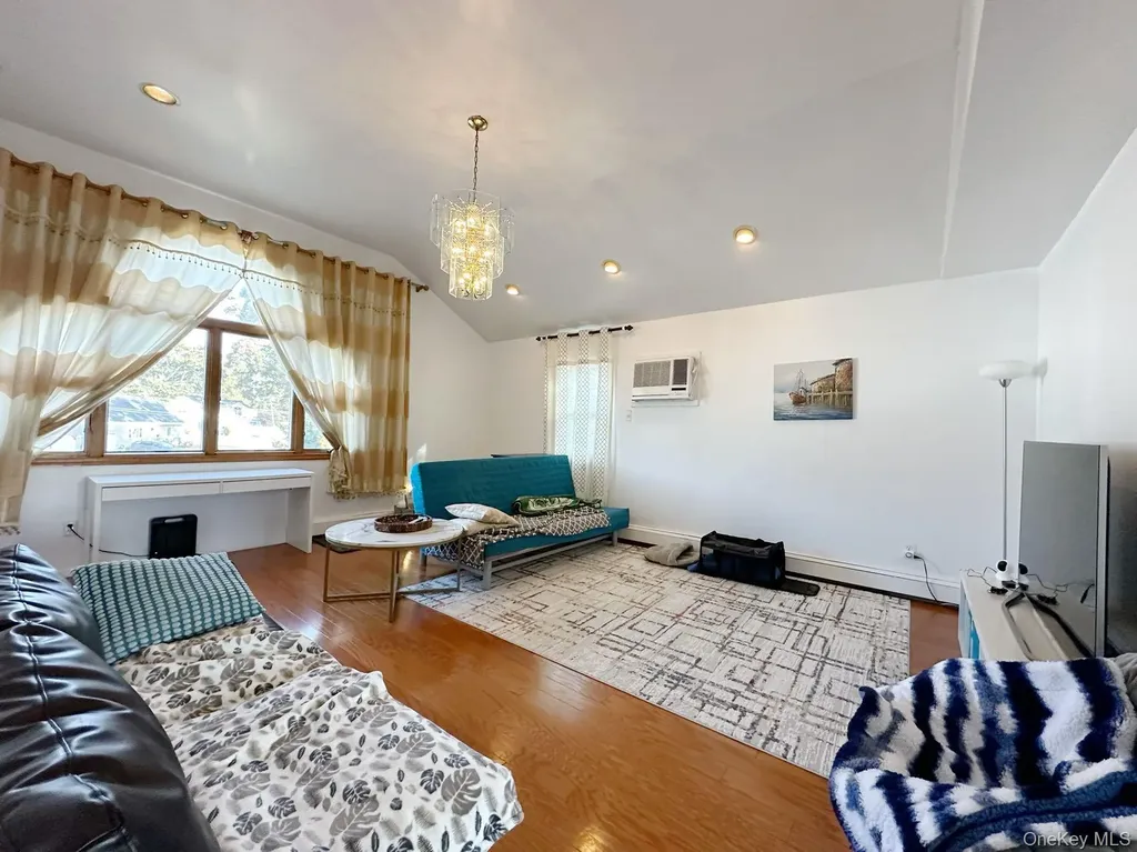 200 Saint Regis Drive Massapequa NY 11762