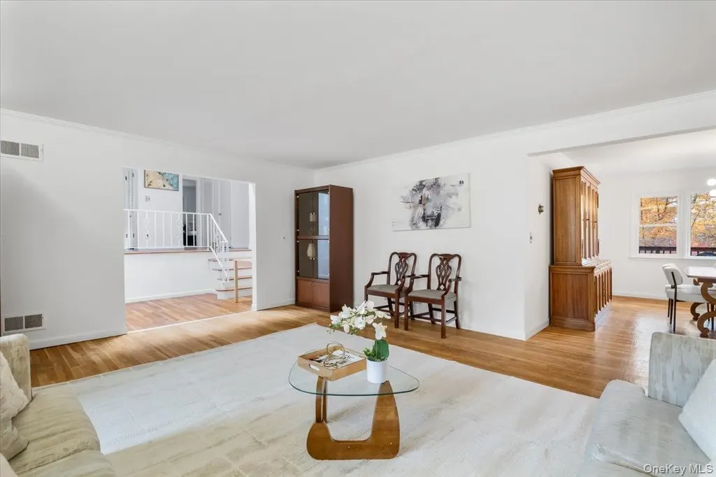 56 Winslow Road White Plains NY 10606