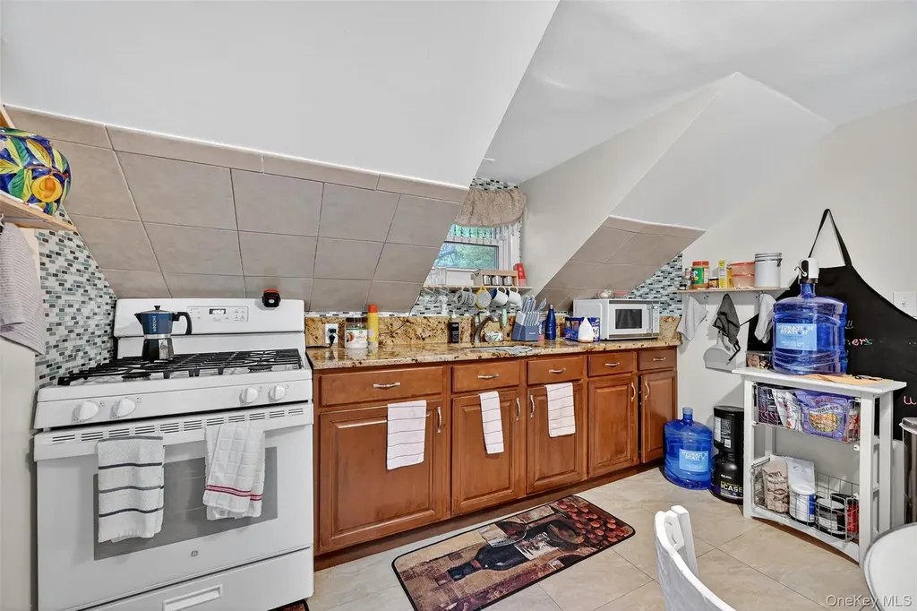 159 Grandview Avenue Monsey NY 10952
