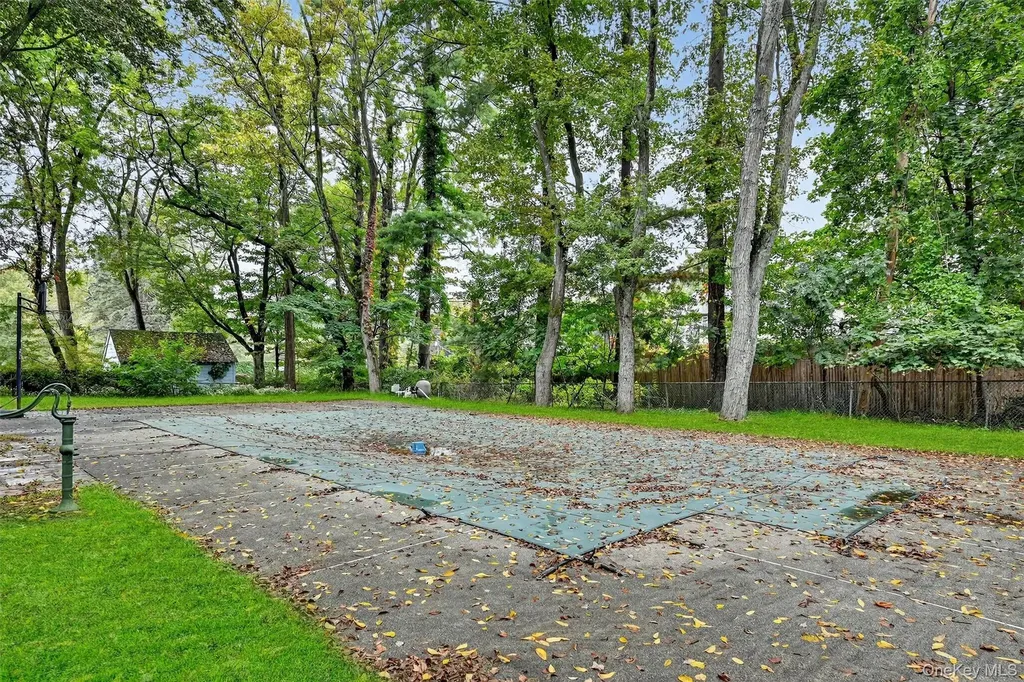 159 Grandview Avenue Monsey NY 10952