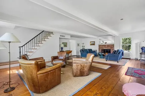 46 Bellport Lane Bellport Village NY 11713