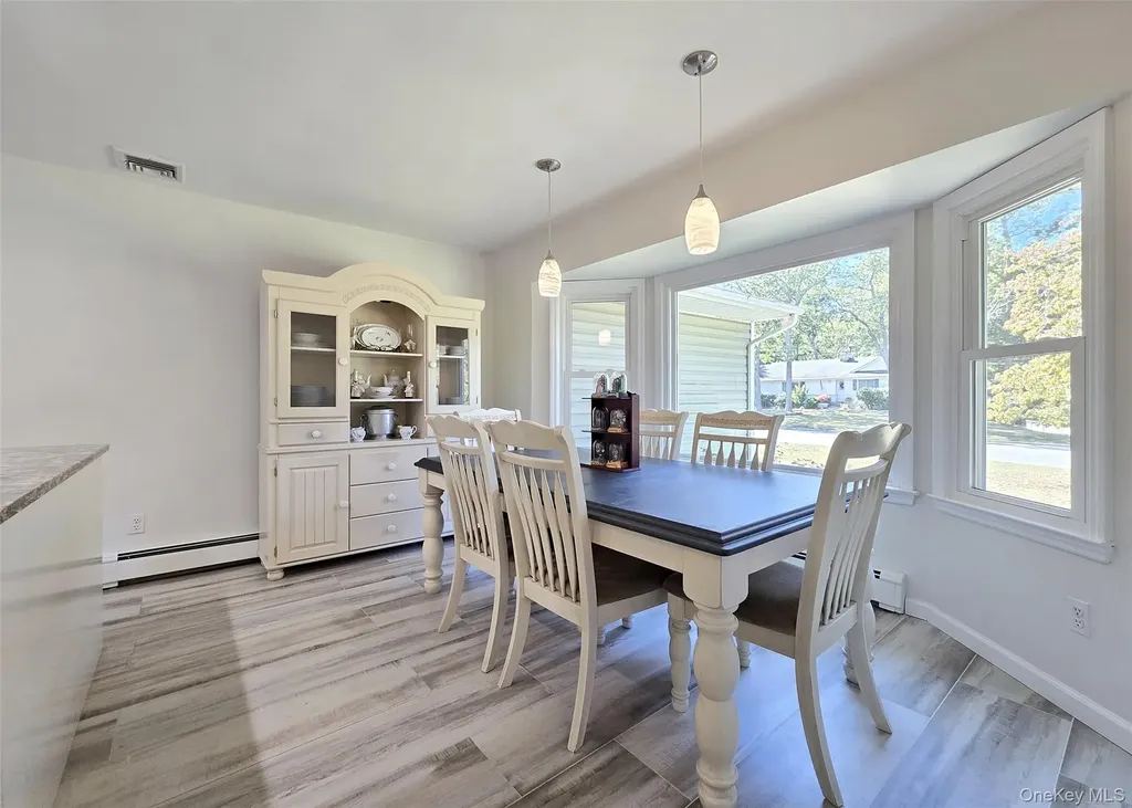 15 Garden Lane Yaphank NY 11980