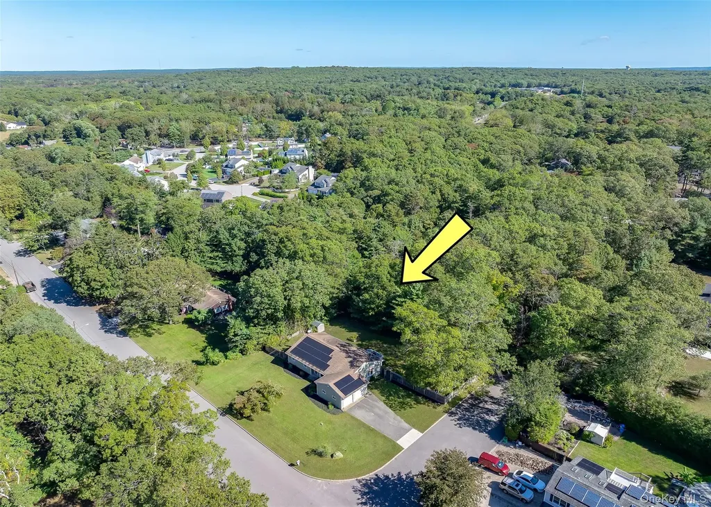 15 Garden Lane Yaphank NY 11980