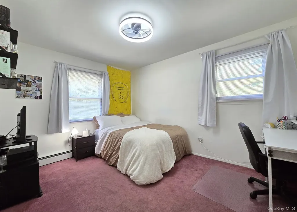 15 Garden Lane Yaphank NY 11980