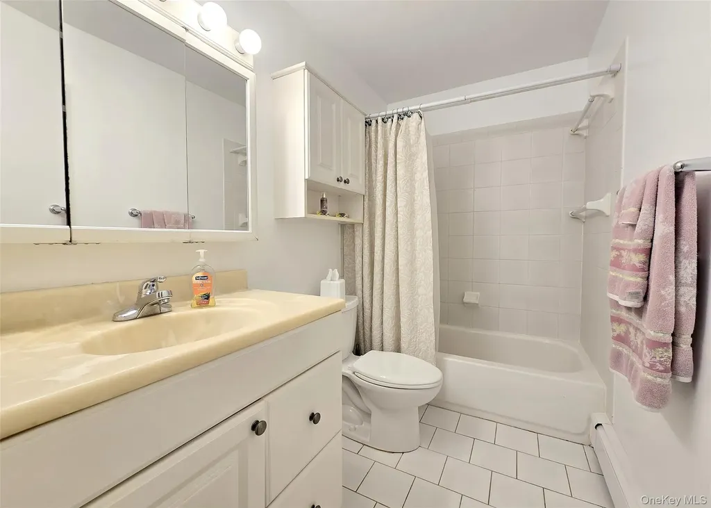 15 Garden Lane Yaphank NY 11980