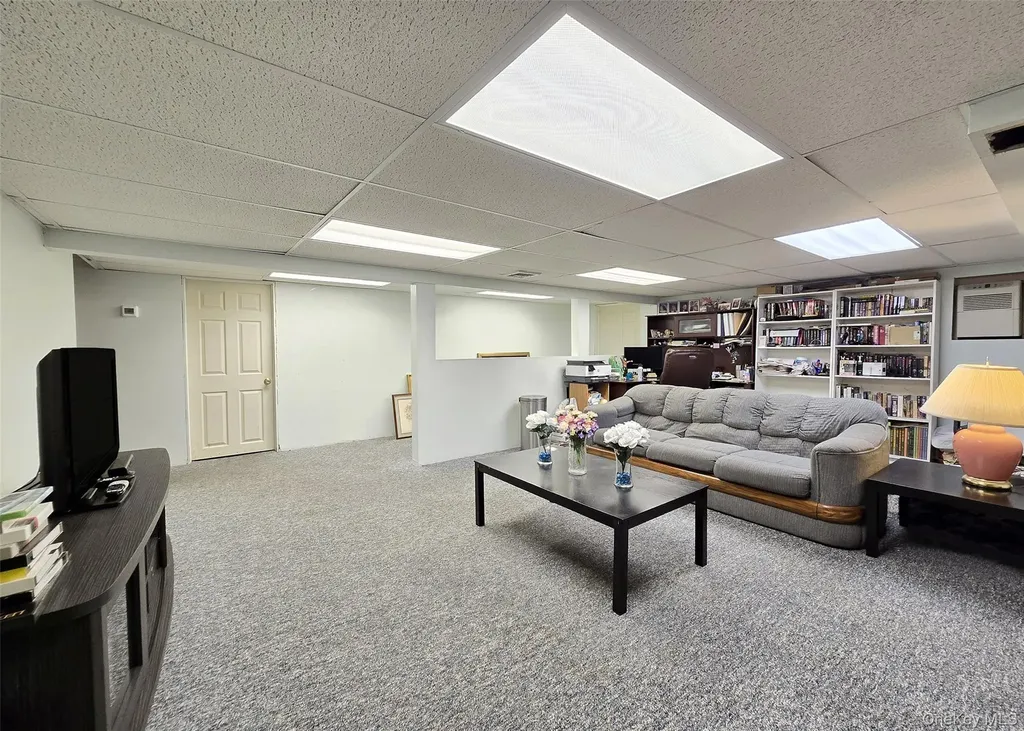15 Garden Lane Yaphank NY 11980
