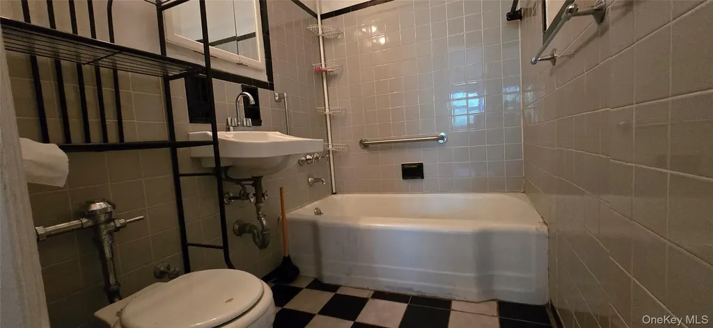 94-11 60th Avenue Elmhurst NY 11373