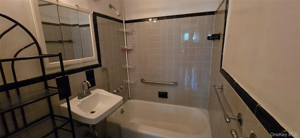 94-11 60th Avenue Elmhurst NY 11373