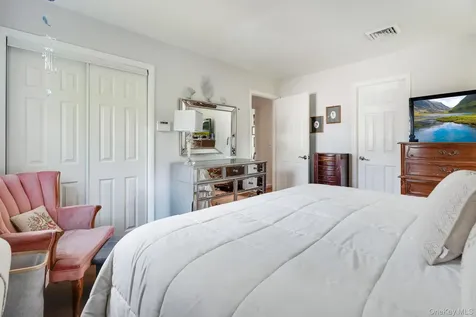 34 Raker Road Poughkeepsie NY 12603