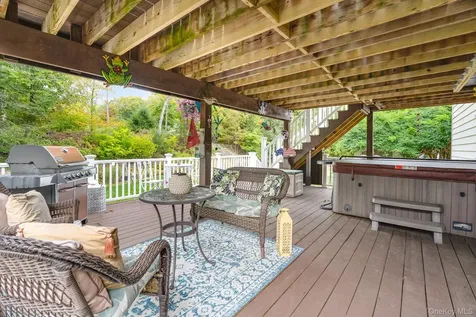 34 Raker Road Poughkeepsie NY 12603