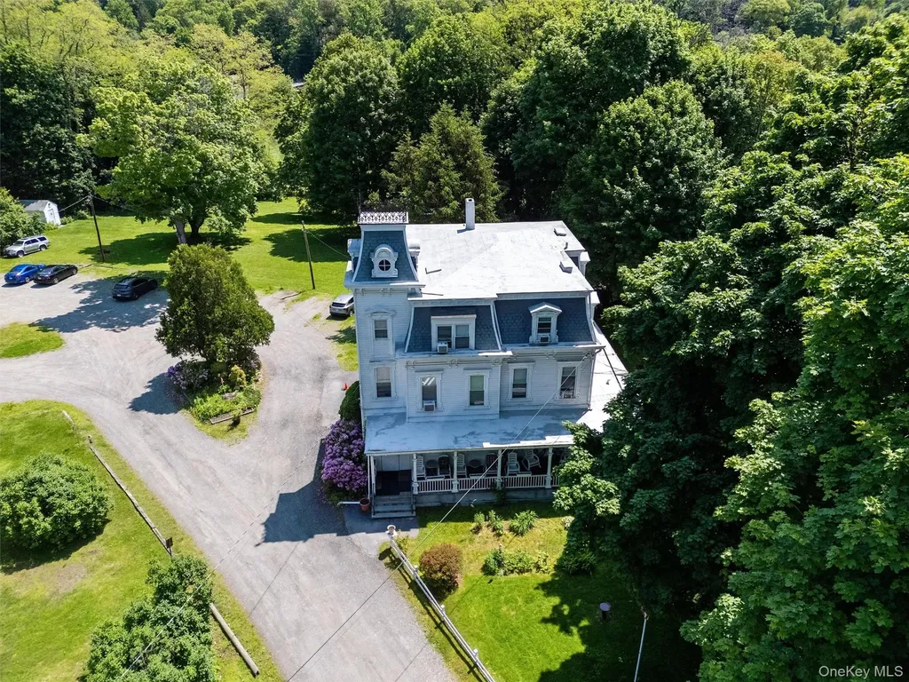 1860 E Main Street Mohegan Lake NY 10547