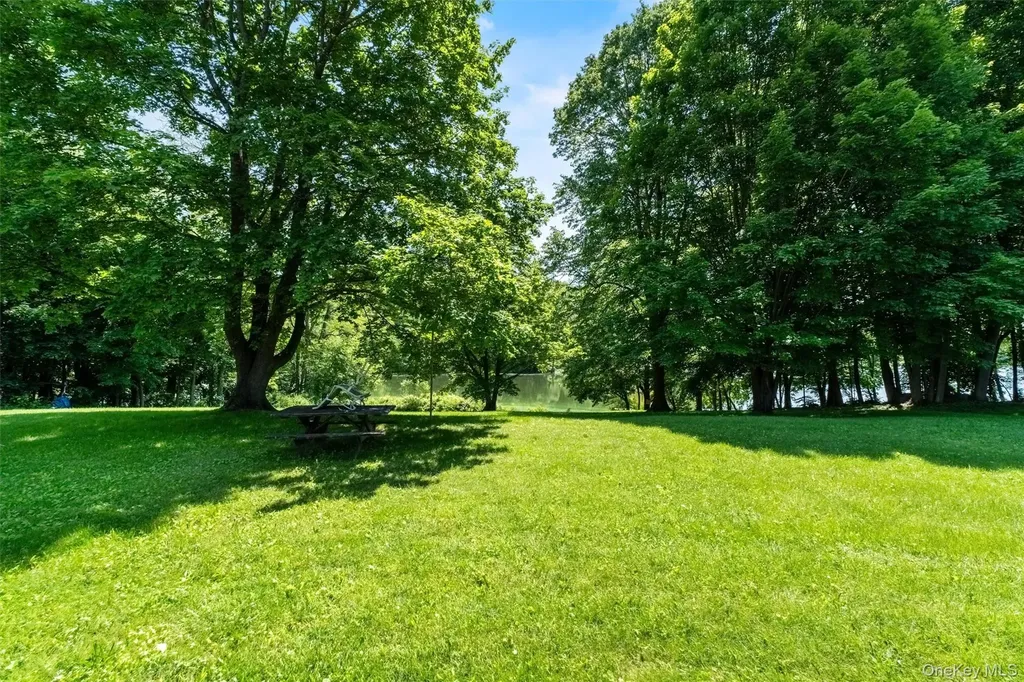 1860 E Main Street Mohegan Lake NY 10547