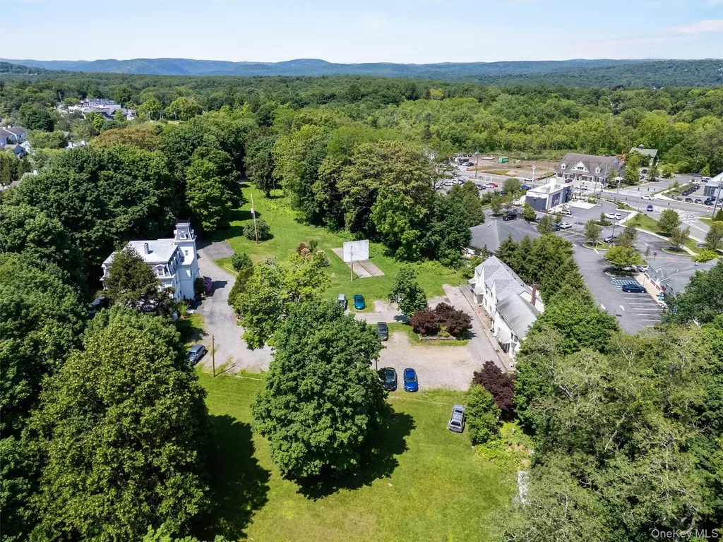 1860 E Main Street Mohegan Lake NY 10547