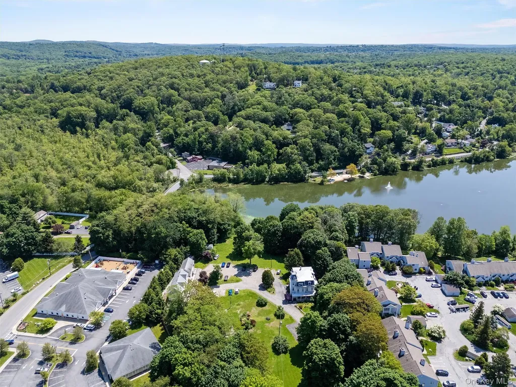 1860 E Main Street Mohegan Lake NY 10547