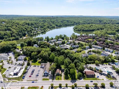 1860 E Main Street Mohegan Lake NY 10547