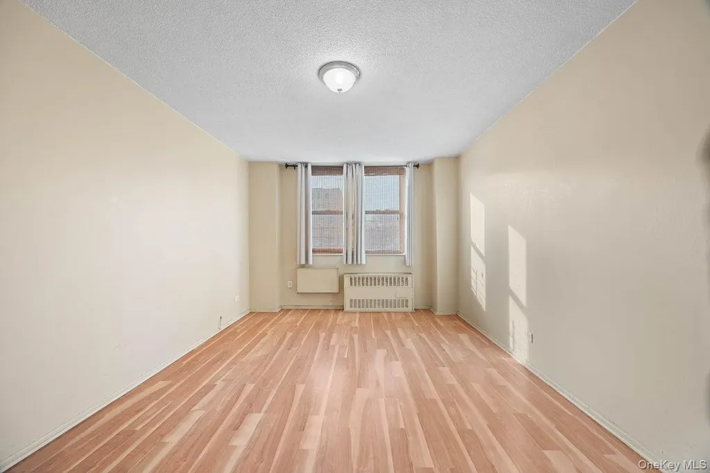 1966 Newbold Avenue Bronx NY 10472