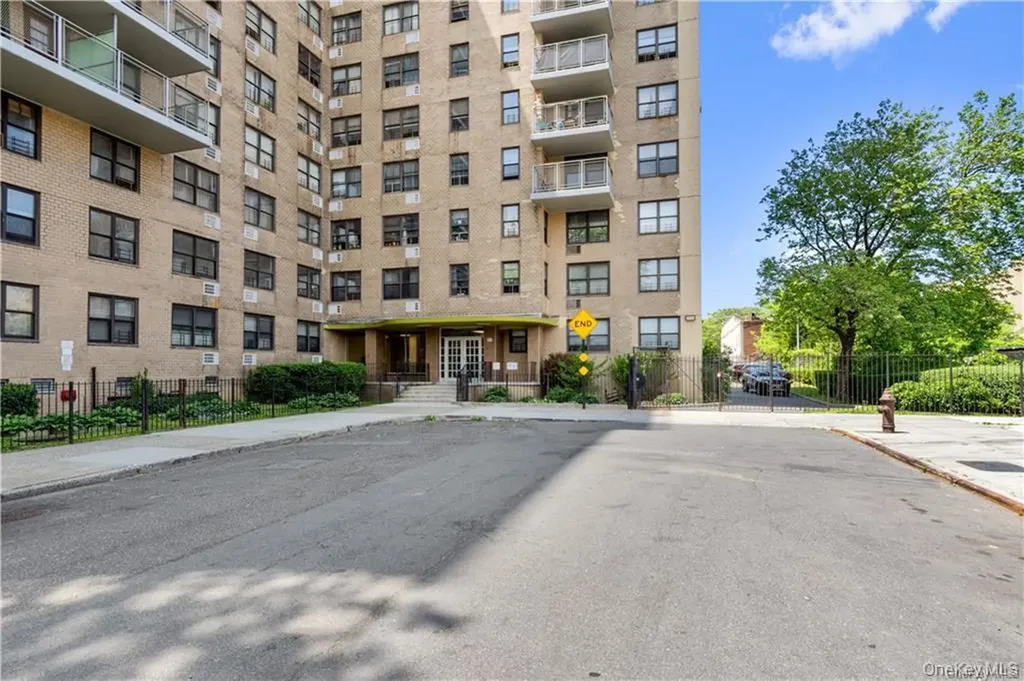 1966 Newbold Avenue Bronx NY 10472