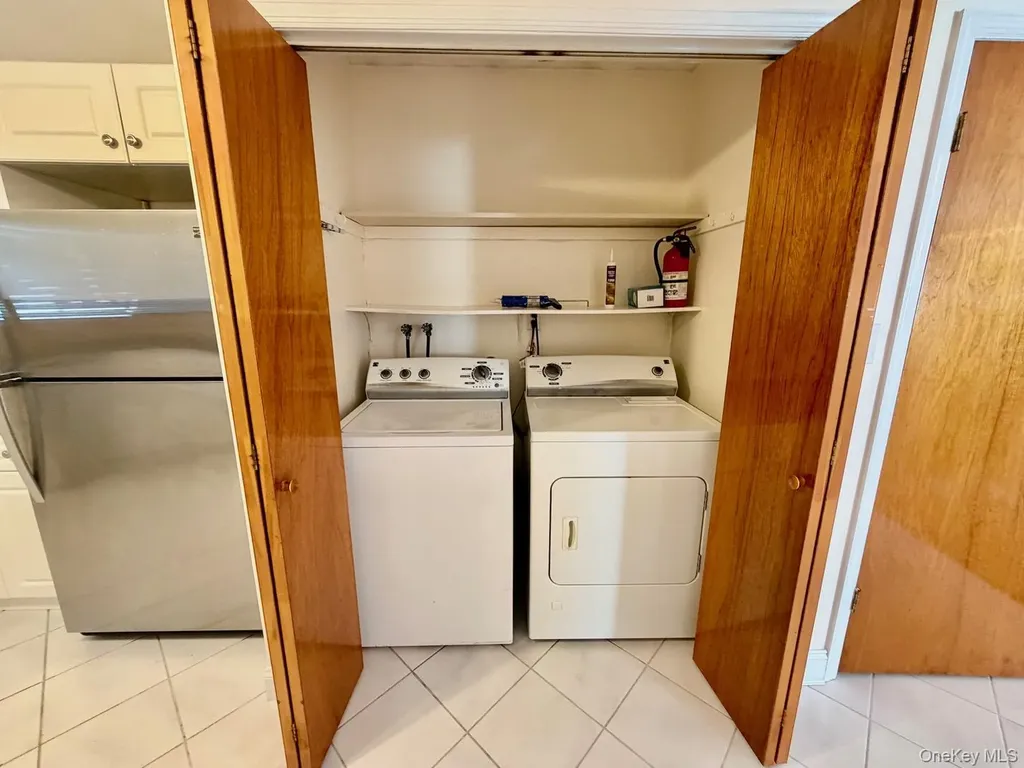 456 E Chester Street Long Beach NY 11561