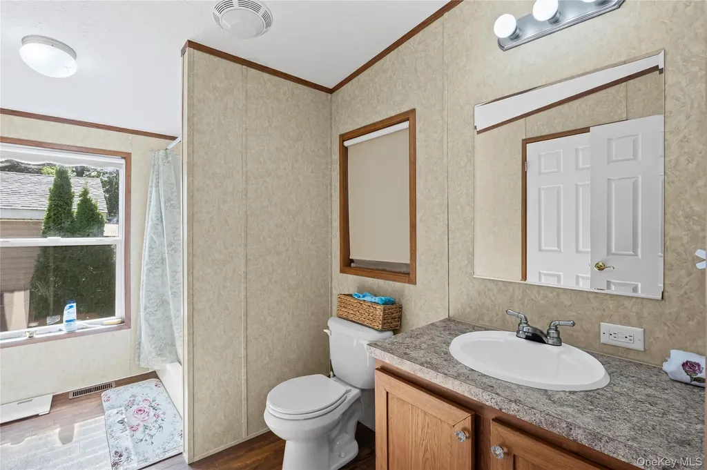 1795 Osborne Avenue Riverhead NY 11901