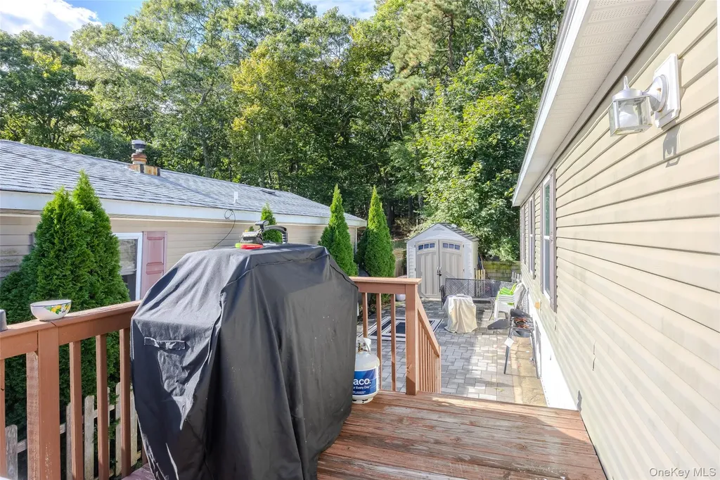 1795 Osborne Avenue Riverhead NY 11901