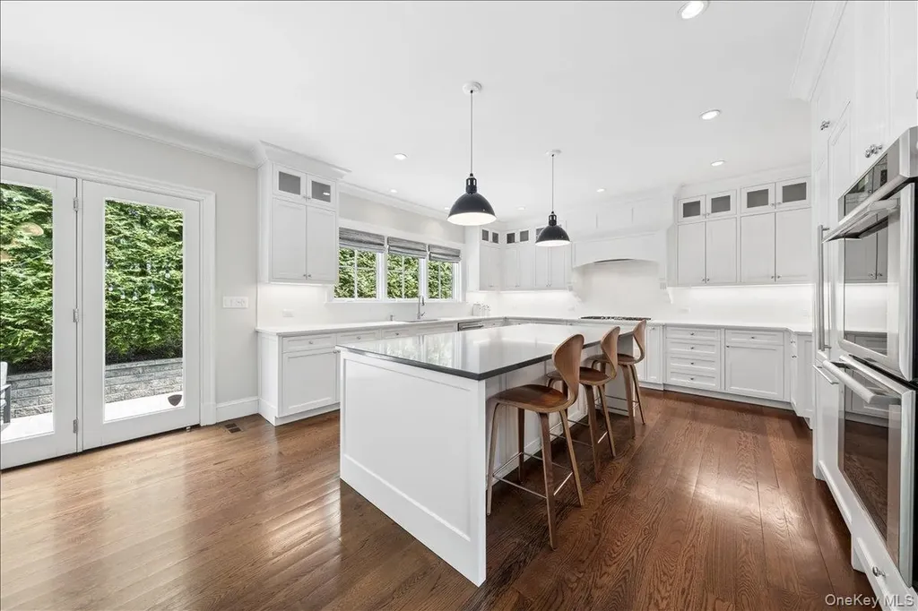 635 Bleeker Avenue Mamaroneck NY 10543