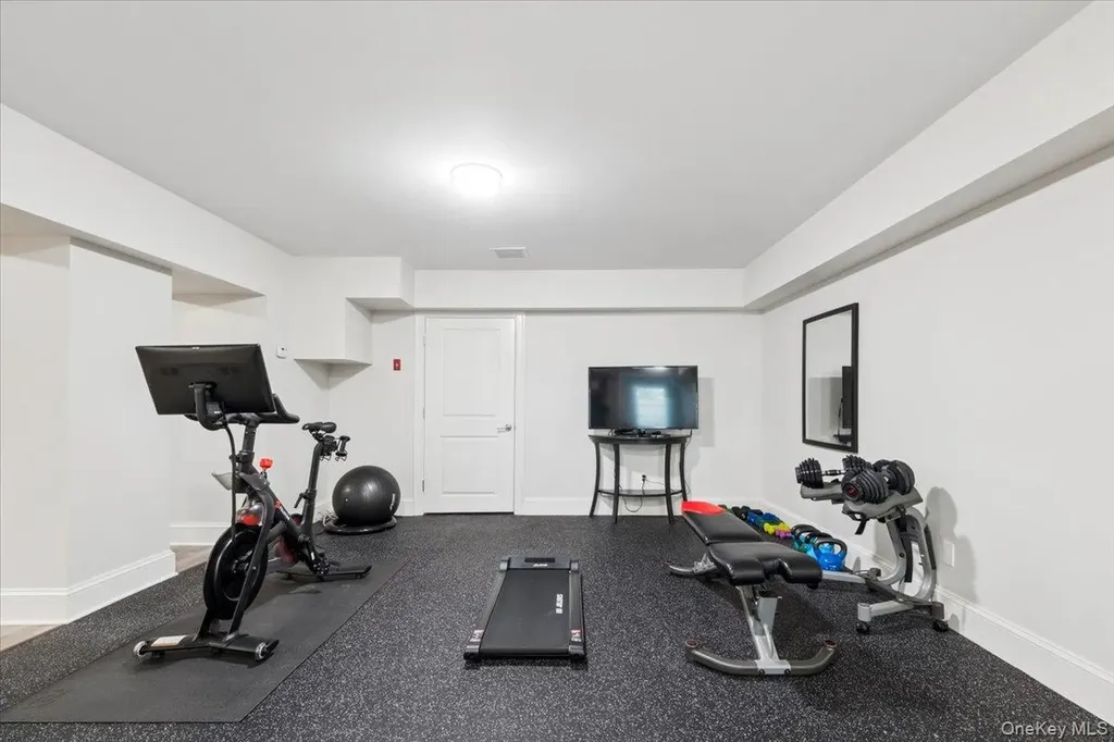 635 Bleeker Avenue Mamaroneck NY 10543
