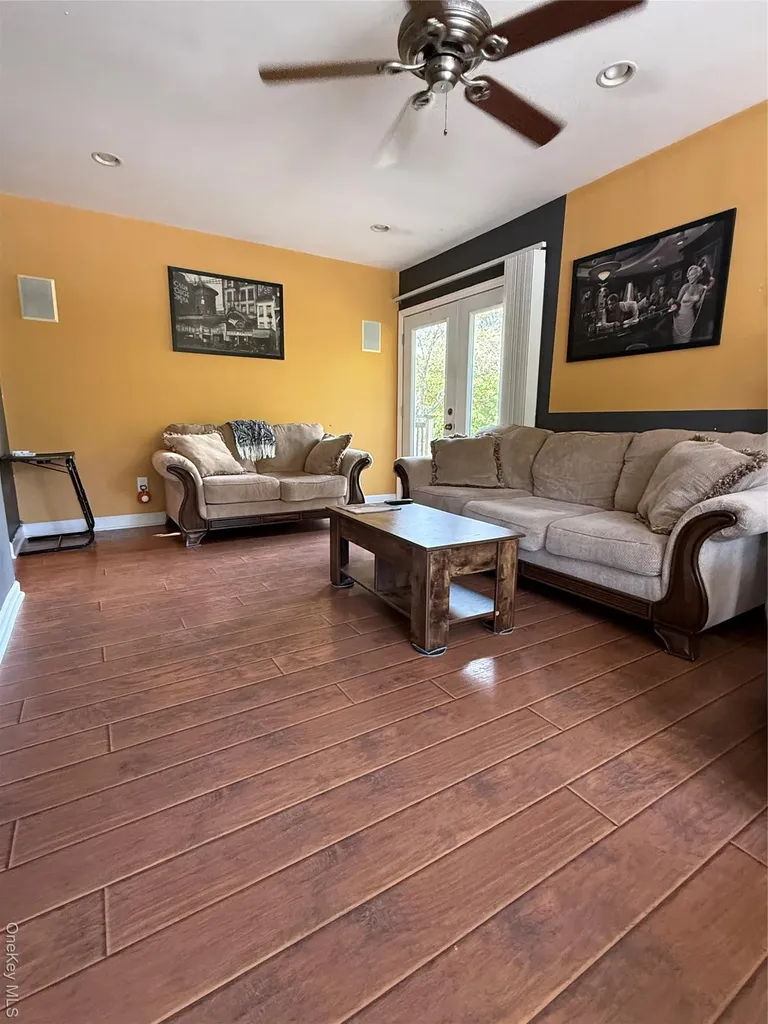 135 Forrest Avenue Shirley NY 11967