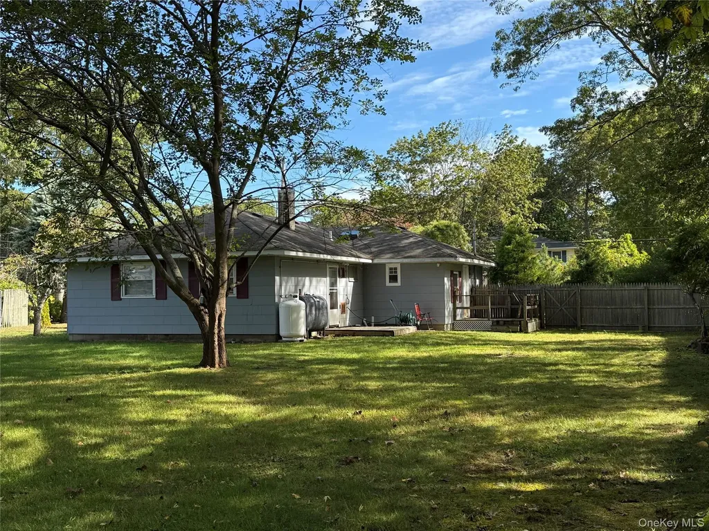 135 Forrest Avenue Shirley NY 11967