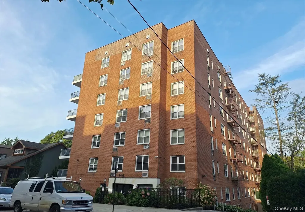 636 N Terrace Avenue Mount Vernon NY 10552