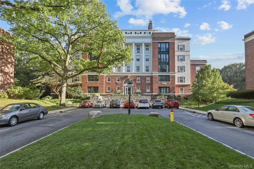 6 Brooklands Bronxville NY 10708