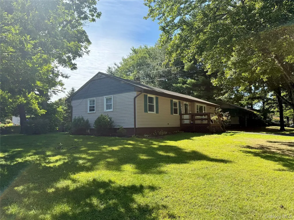 11 Cambridge Drive Red Hook NY 12571
