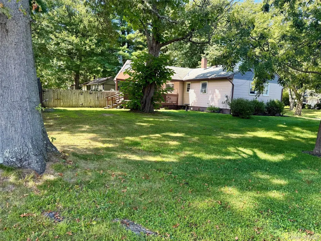 11 Cambridge Drive Red Hook NY 12571