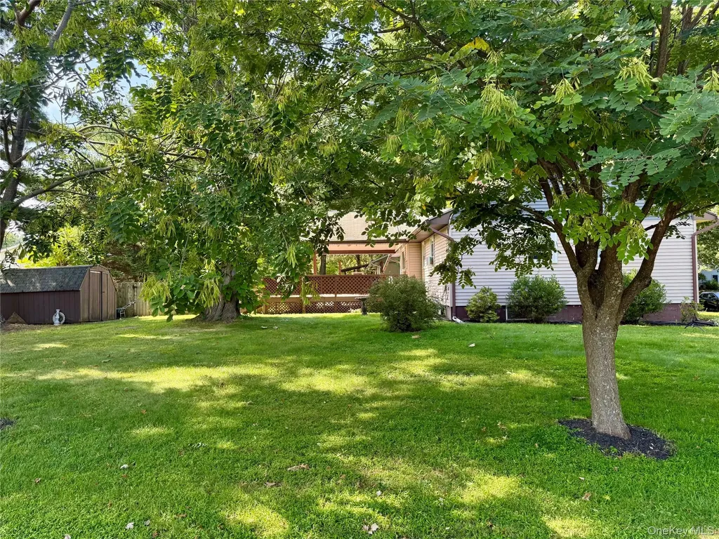 11 Cambridge Drive Red Hook NY 12571