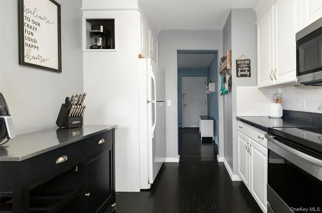 11 Cambridge Drive Red Hook NY 12571