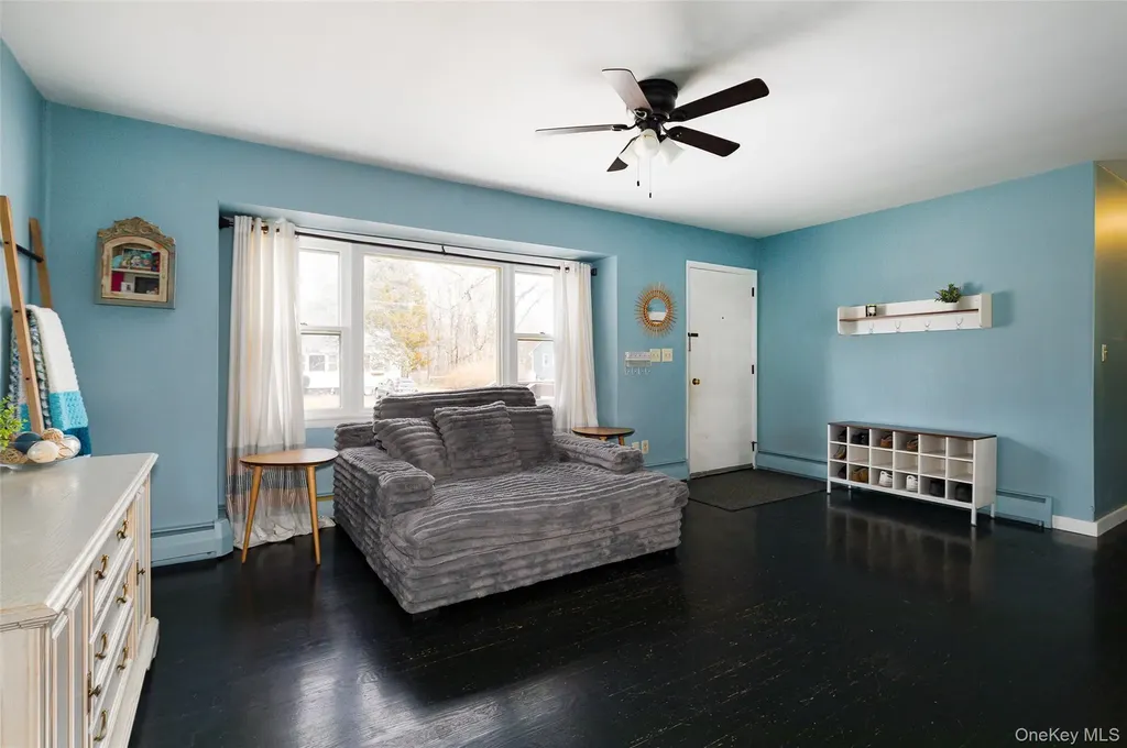 11 Cambridge Drive Red Hook NY 12571